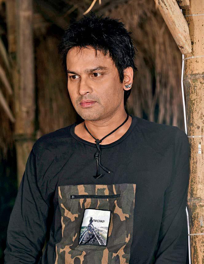 POLITICS AROUND AN ICON'S DEATH